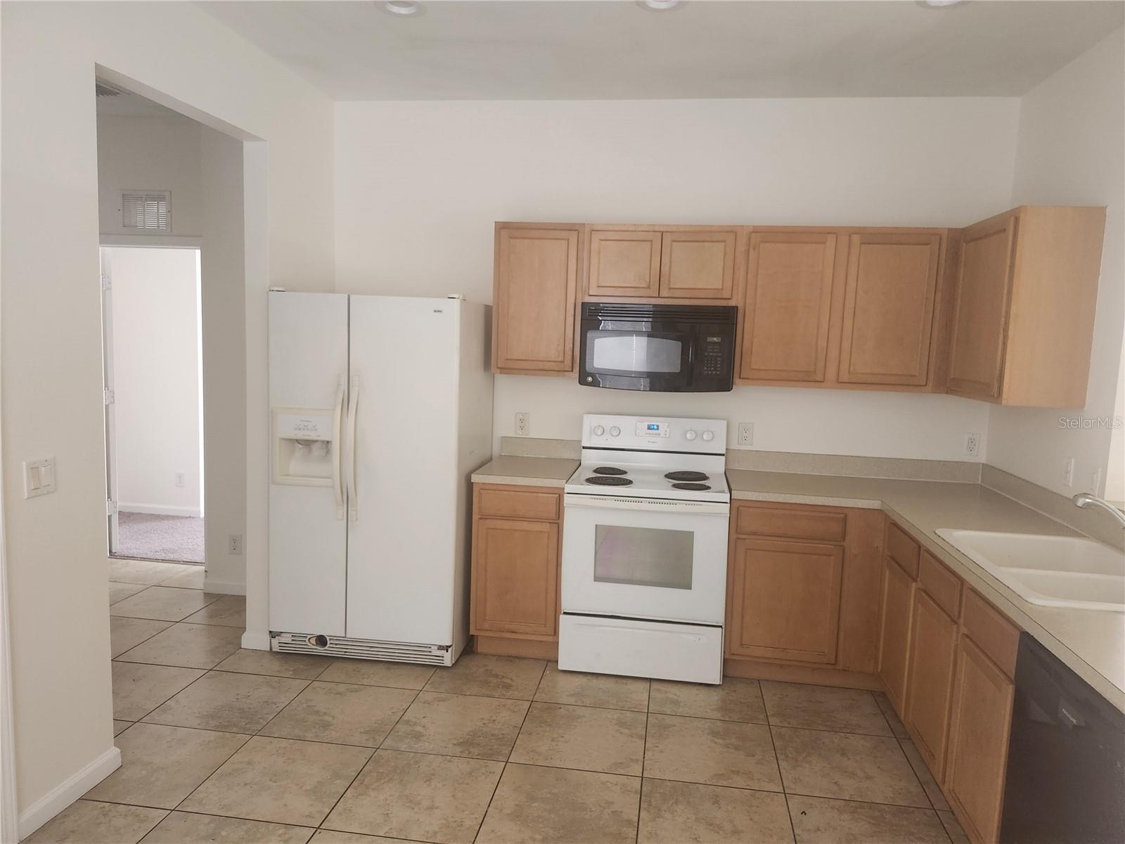 14656 WAKE ROBIN DR, BROOKSVILLE, FL — photo 2