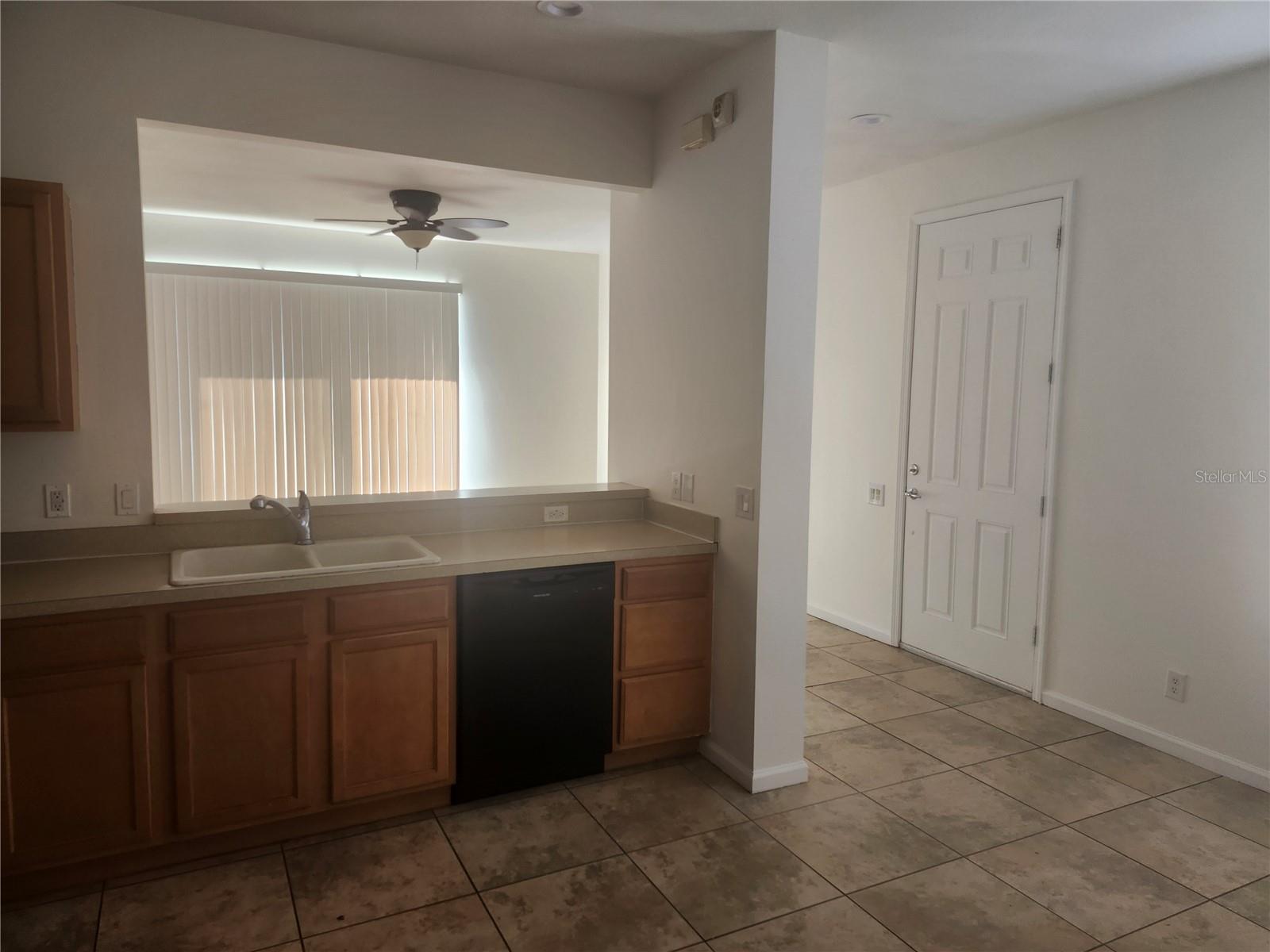 14656 WAKE ROBIN DR, BROOKSVILLE, FL — photo 6
