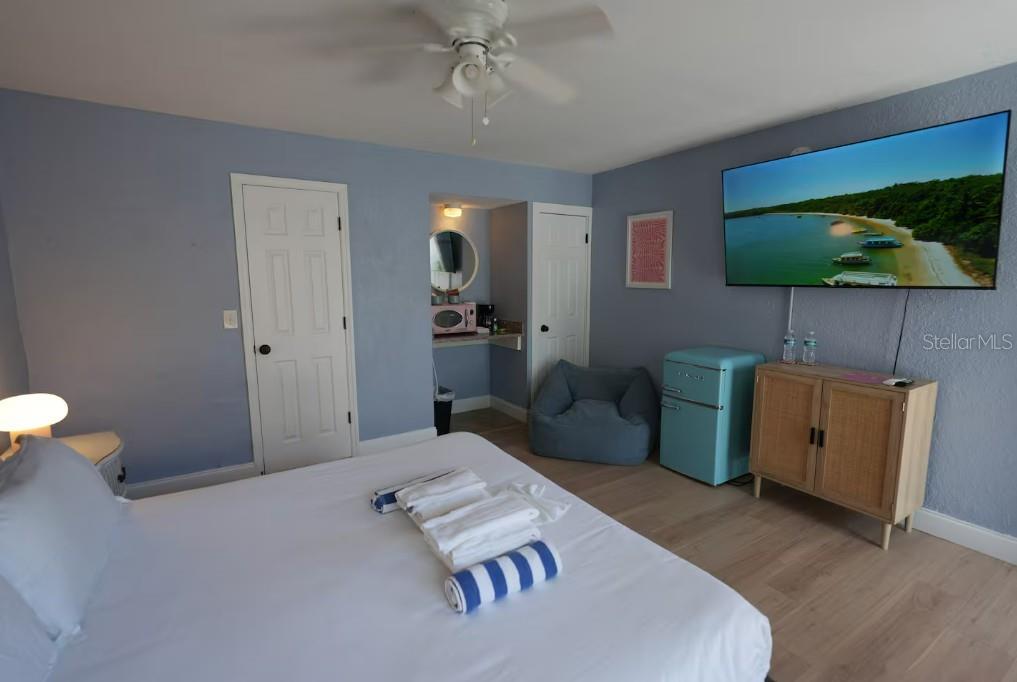 345 HAMDEN DR, CLEARWATER BEACH, FL — photo 3