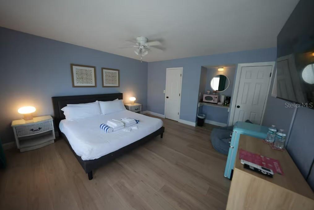 345 HAMDEN DR, CLEARWATER BEACH, FL — photo 4