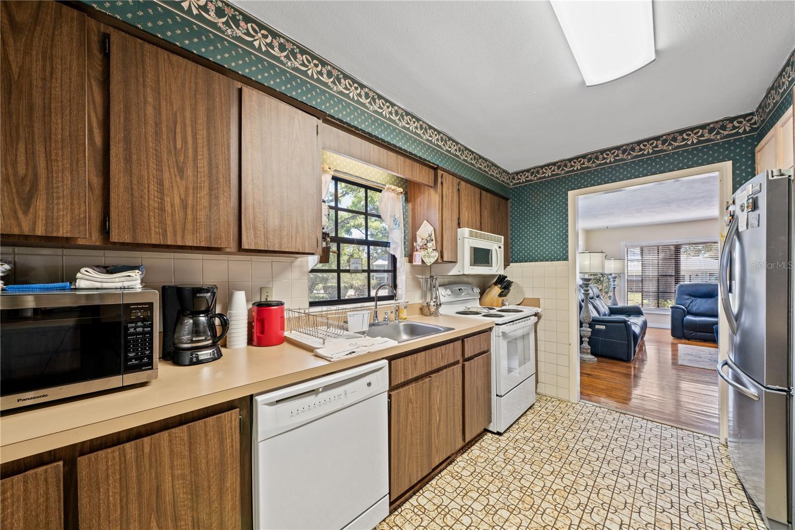 2207 W OHIO AVE, TAMPA, FL — photo 10