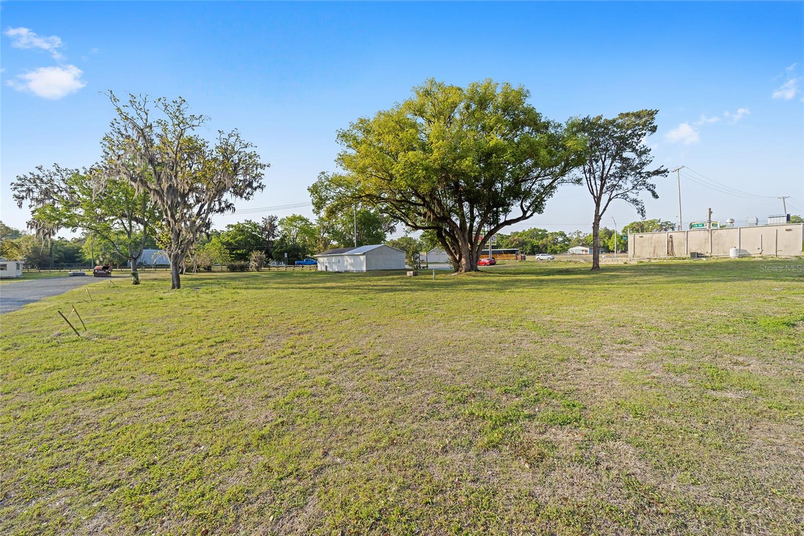 6221 SE 110TH ST, BELLEVIEW, FL — photo 3