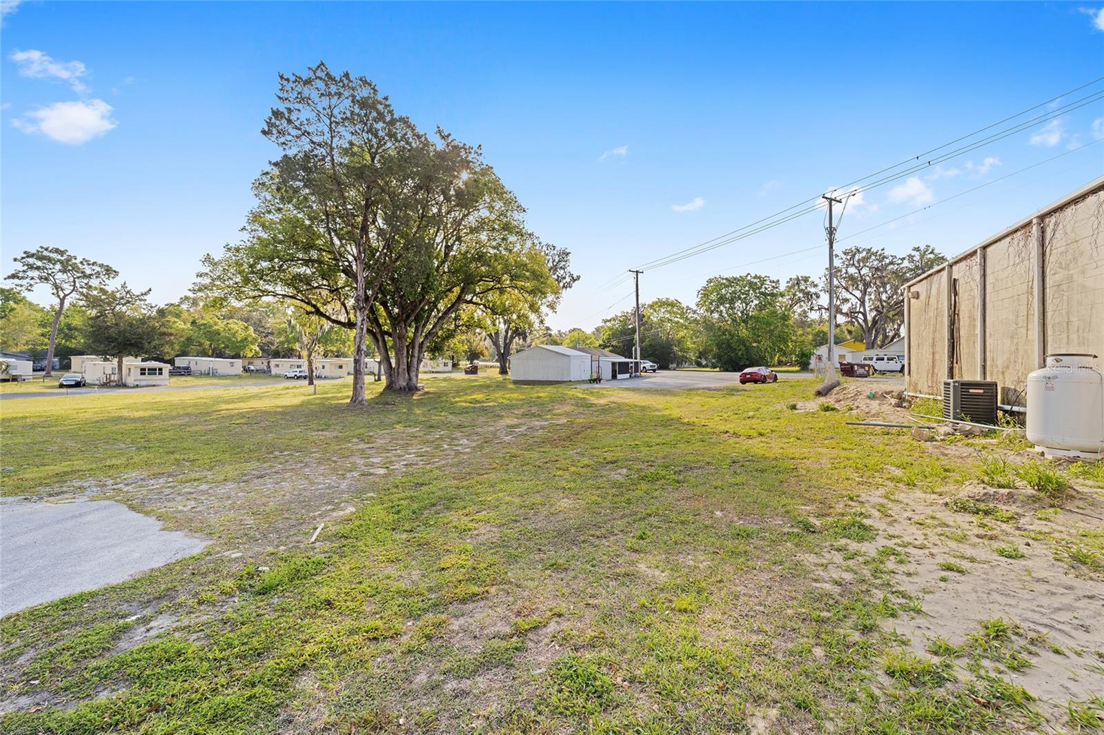 6221 SE 110TH ST, BELLEVIEW, FL — photo 16