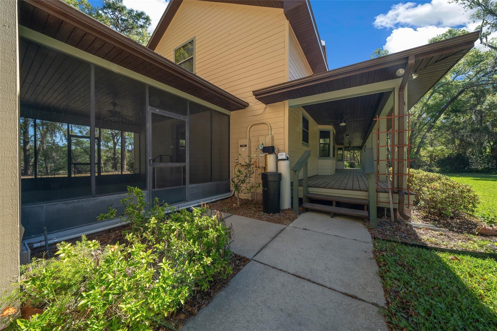 39636 CAROLINA AVE, LADY LAKE, FL — photo 13