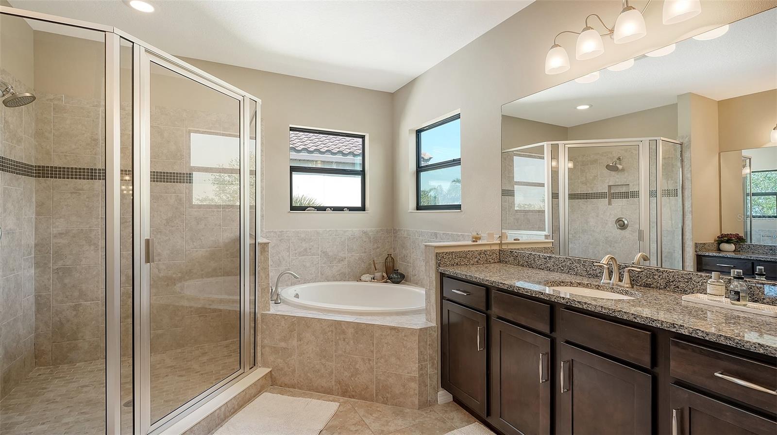 5723 TITLE ROW DR, BRADENTON, FL — photo 26