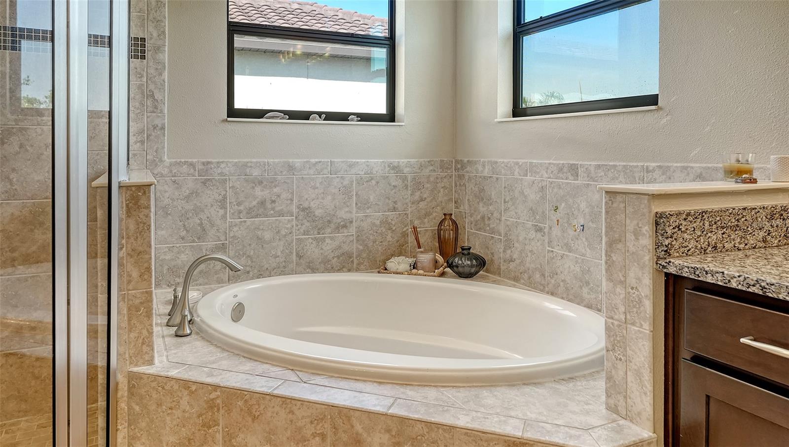 5723 TITLE ROW DR, BRADENTON, FL — photo 28
