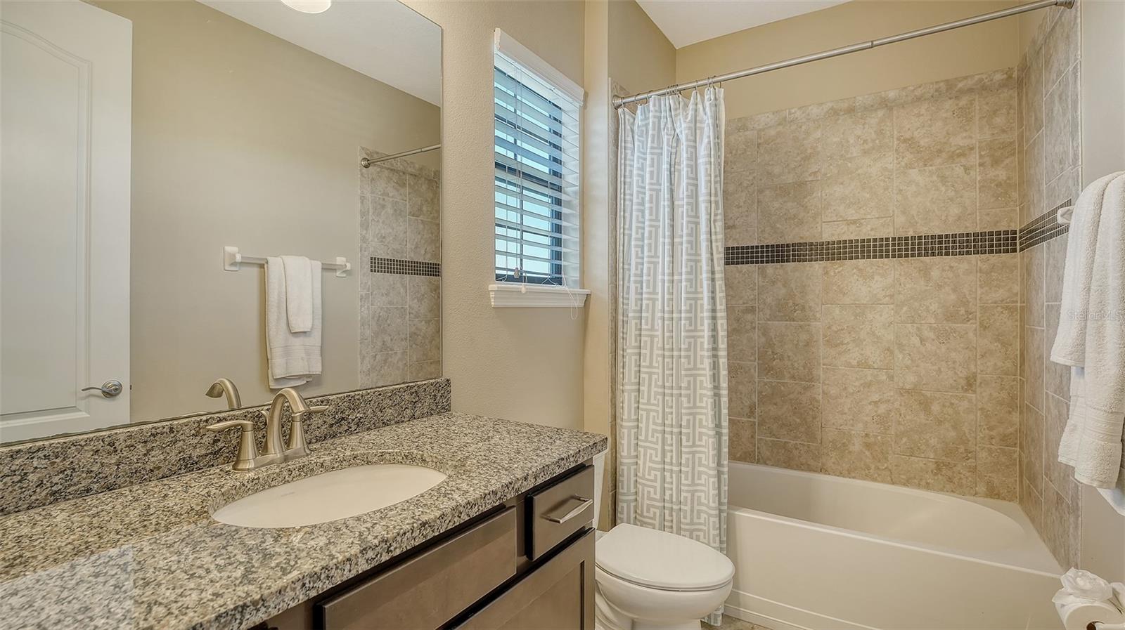 5723 TITLE ROW DR, BRADENTON, FL — photo 32