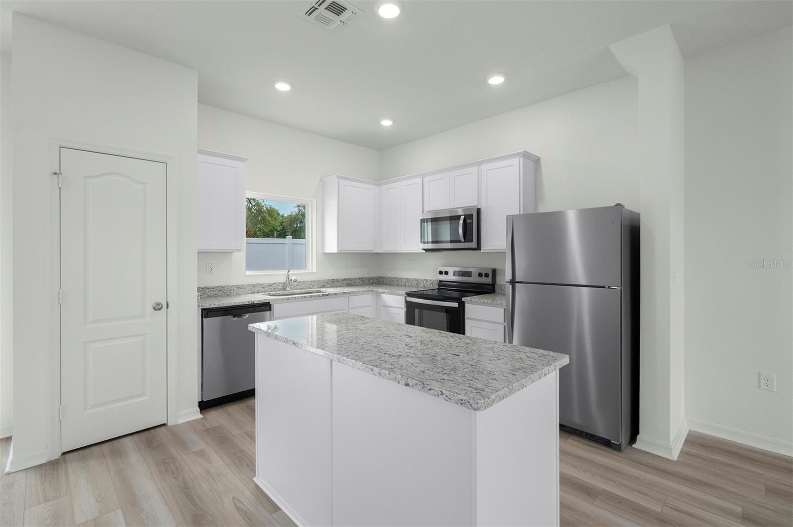 13450 LEAPING WATER WAY, ASTATULA, FL — photo 5