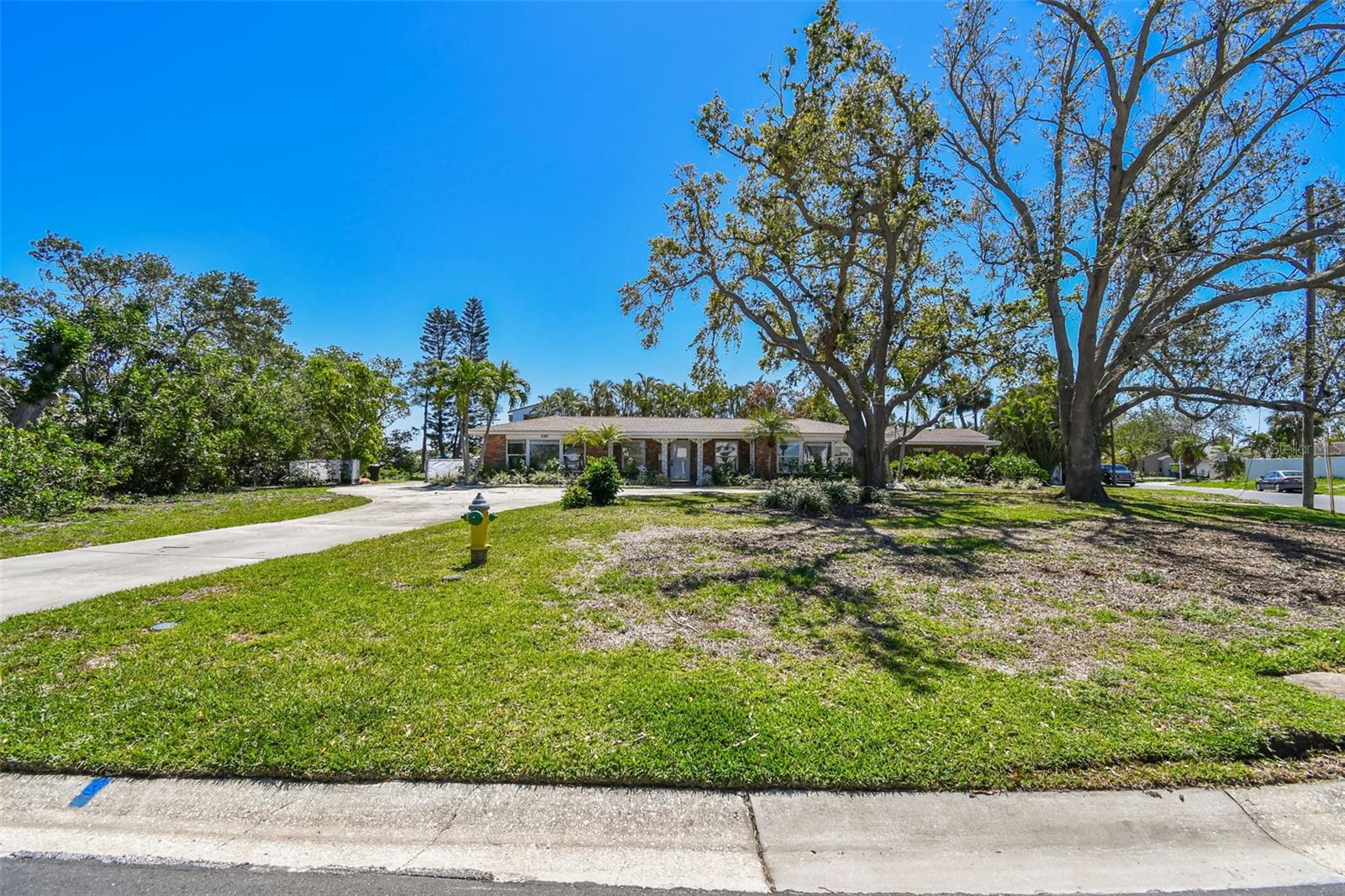 2180 BAYOU GRANDE BLVD NE, ST PETERSBURG, FL — photo 2