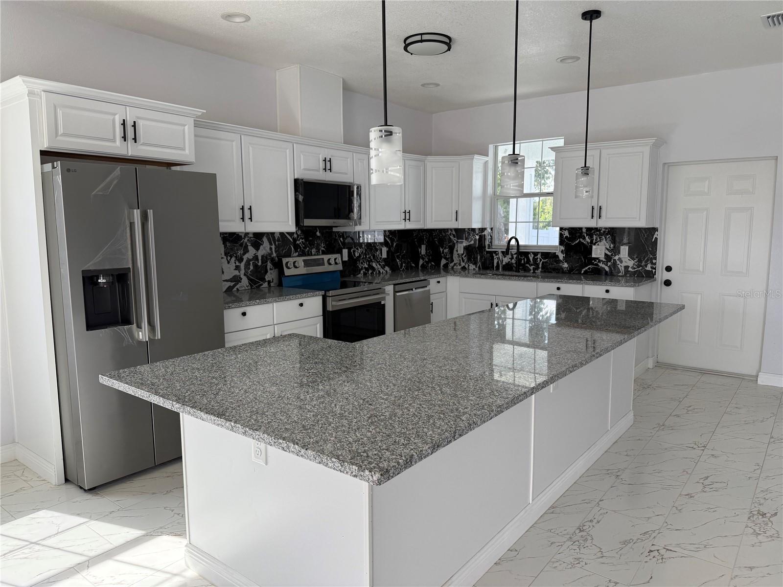 4205 57TH AVE N, ST PETERSBURG, FL — photo 7