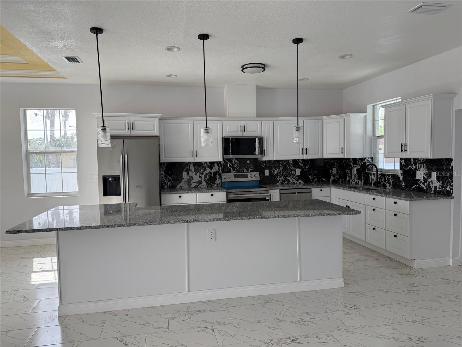 4205 57TH AVE N, ST PETERSBURG, FL — photo 8