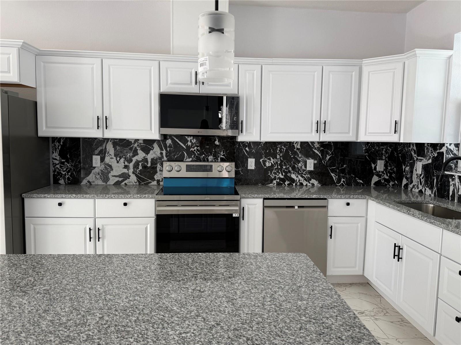 4205 57TH AVE N, ST PETERSBURG, FL — photo 9