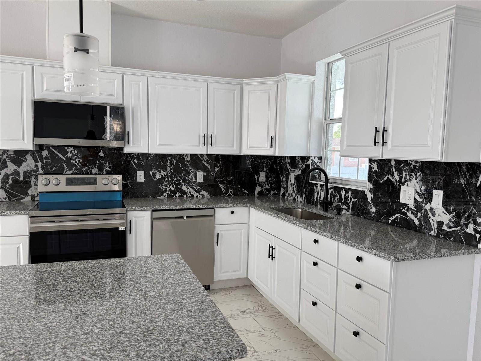4205 57TH AVE N, ST PETERSBURG, FL — photo 10