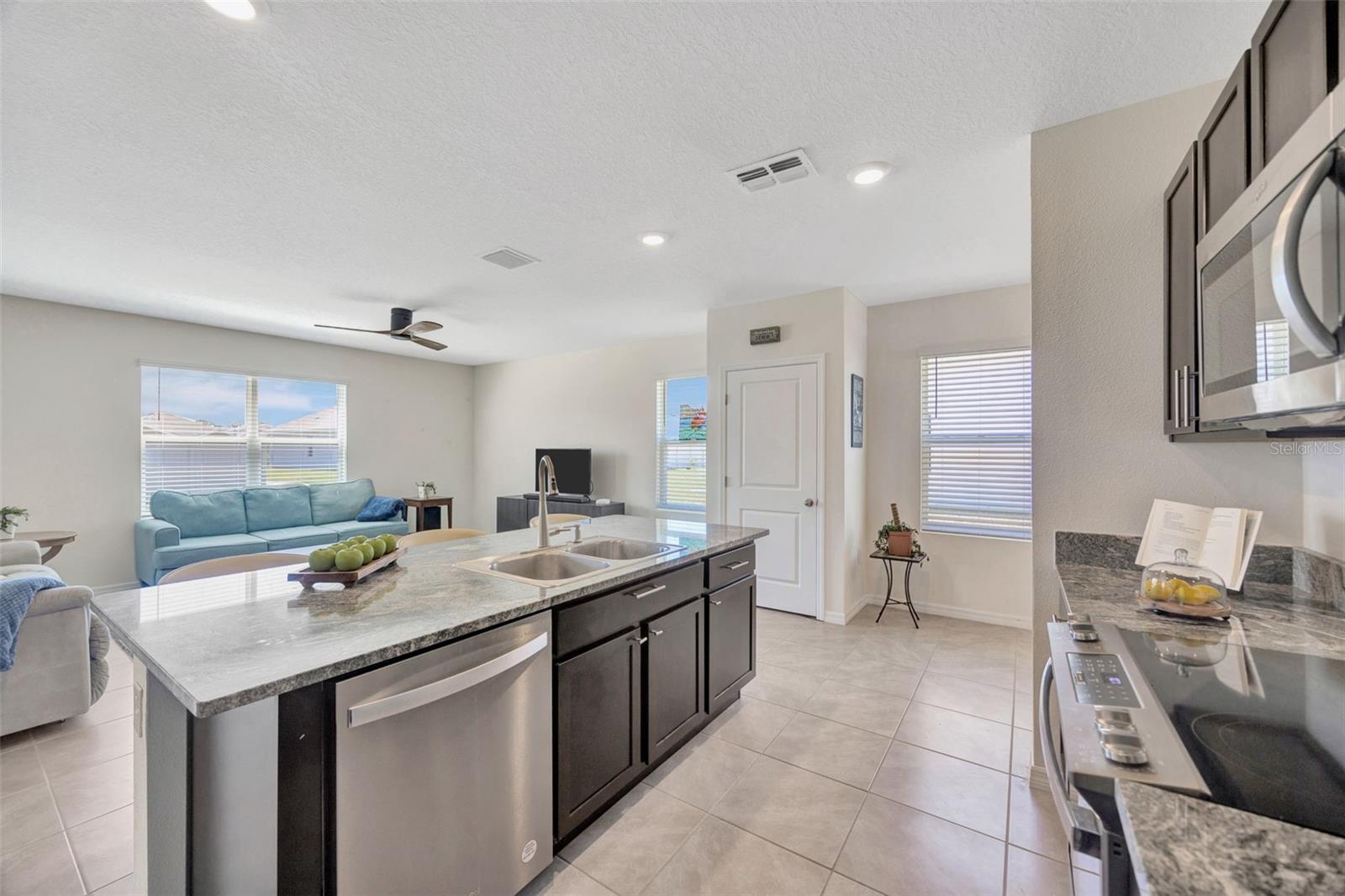 5758 HOLLINGWORTH TRL, WESLEY CHAPEL, FL — photo 5