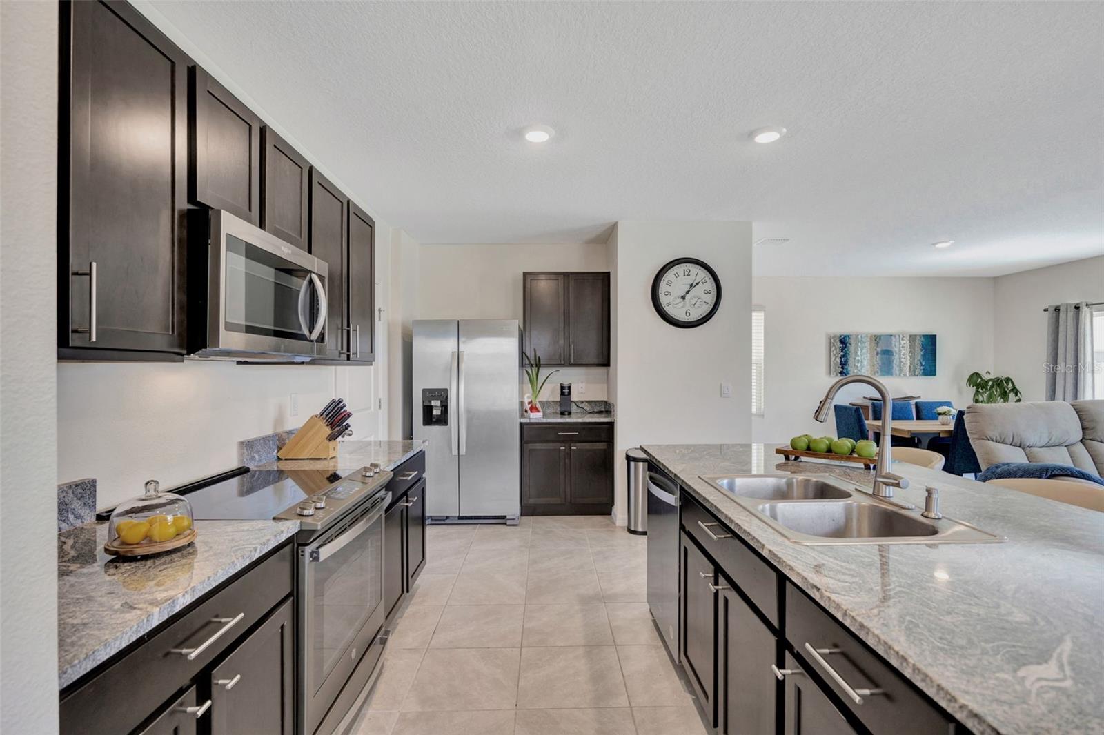 5758 HOLLINGWORTH TRL, WESLEY CHAPEL, FL — photo 4