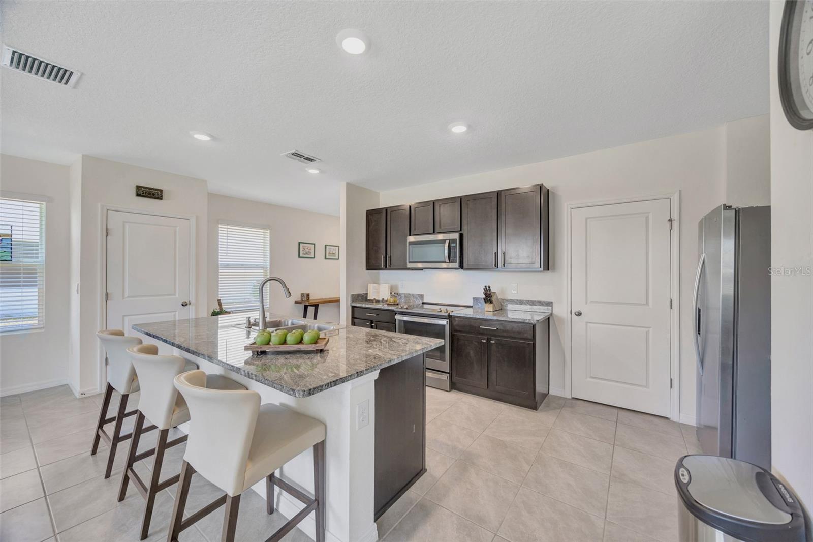 5758 HOLLINGWORTH TRL, WESLEY CHAPEL, FL — photo 9