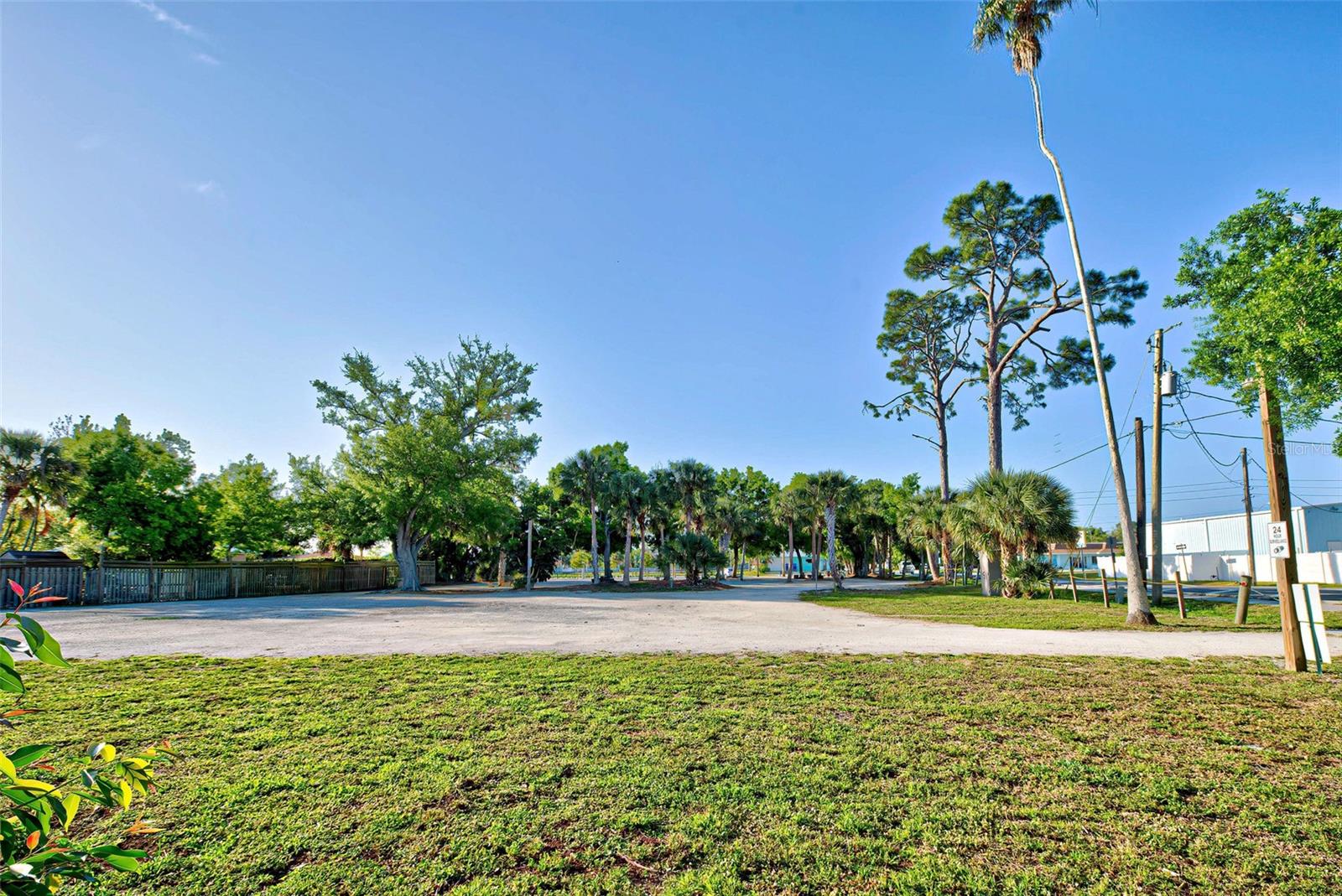 348 W DEARBORN ST, ENGLEWOOD, FL — photo 9