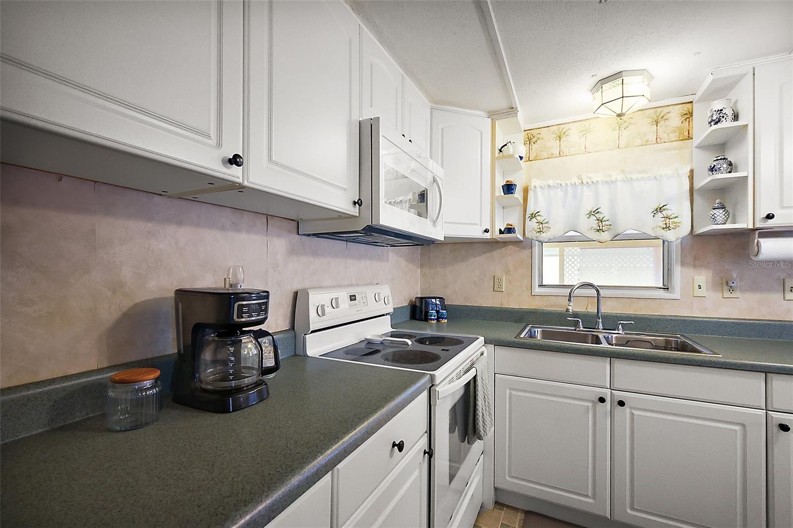 668 LORI DR, LEESBURG, FL — photo 16