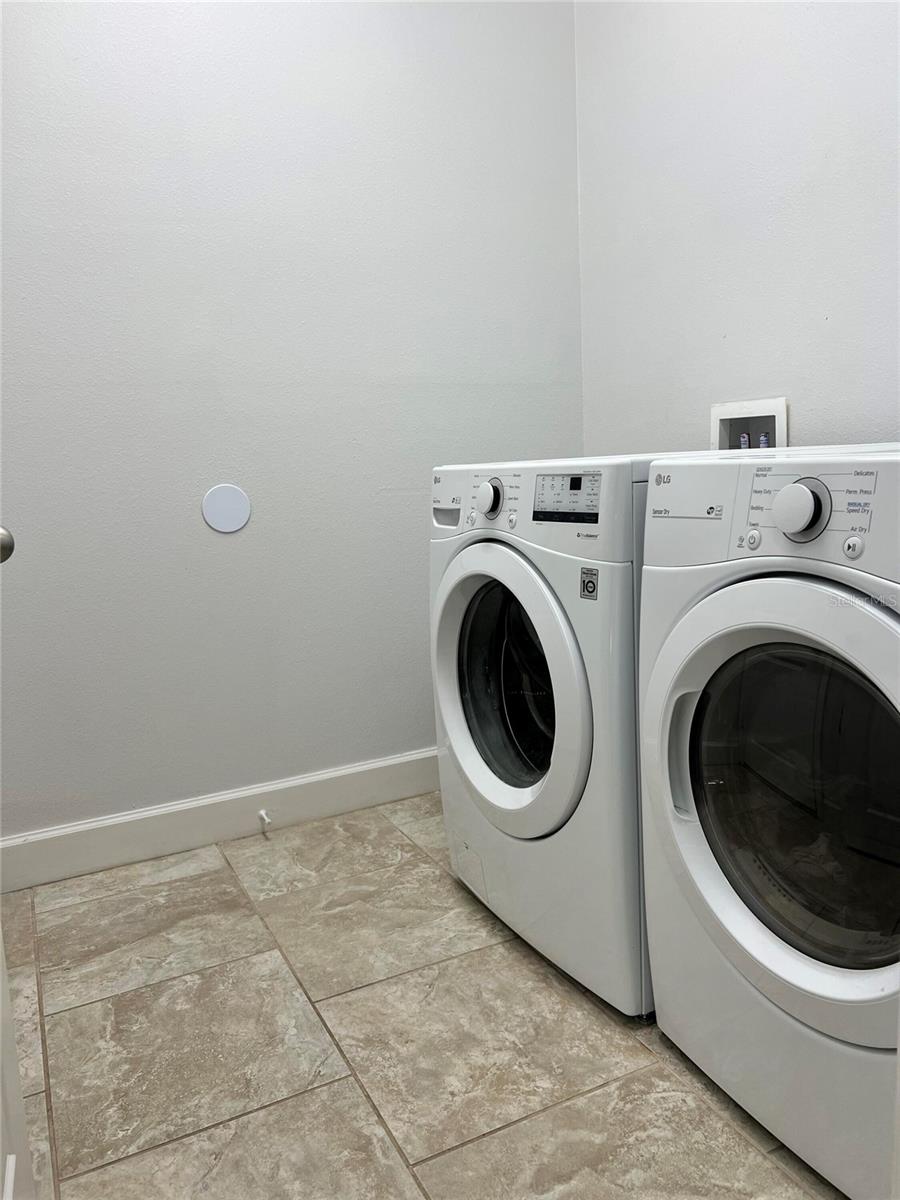 2301 AVELLINO AVE, ST CLOUD, FL — photo 44