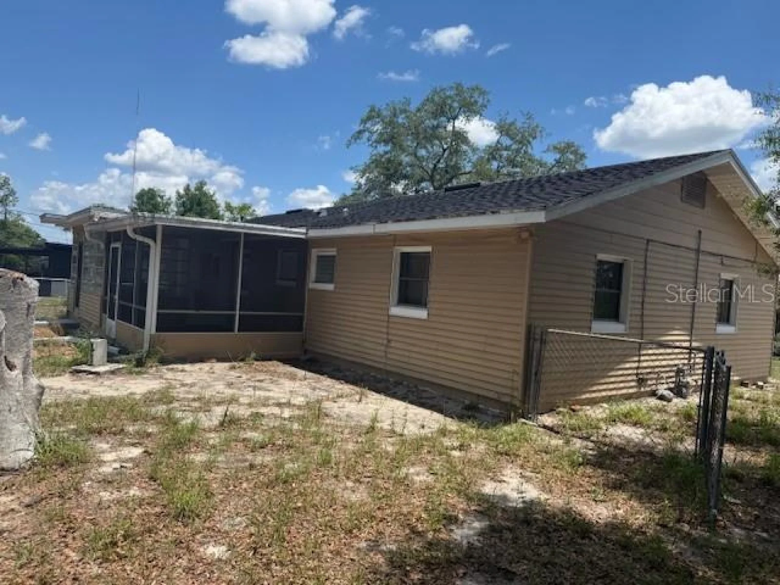 2108 WOLF RD, ORLANDO, FL — photo 2