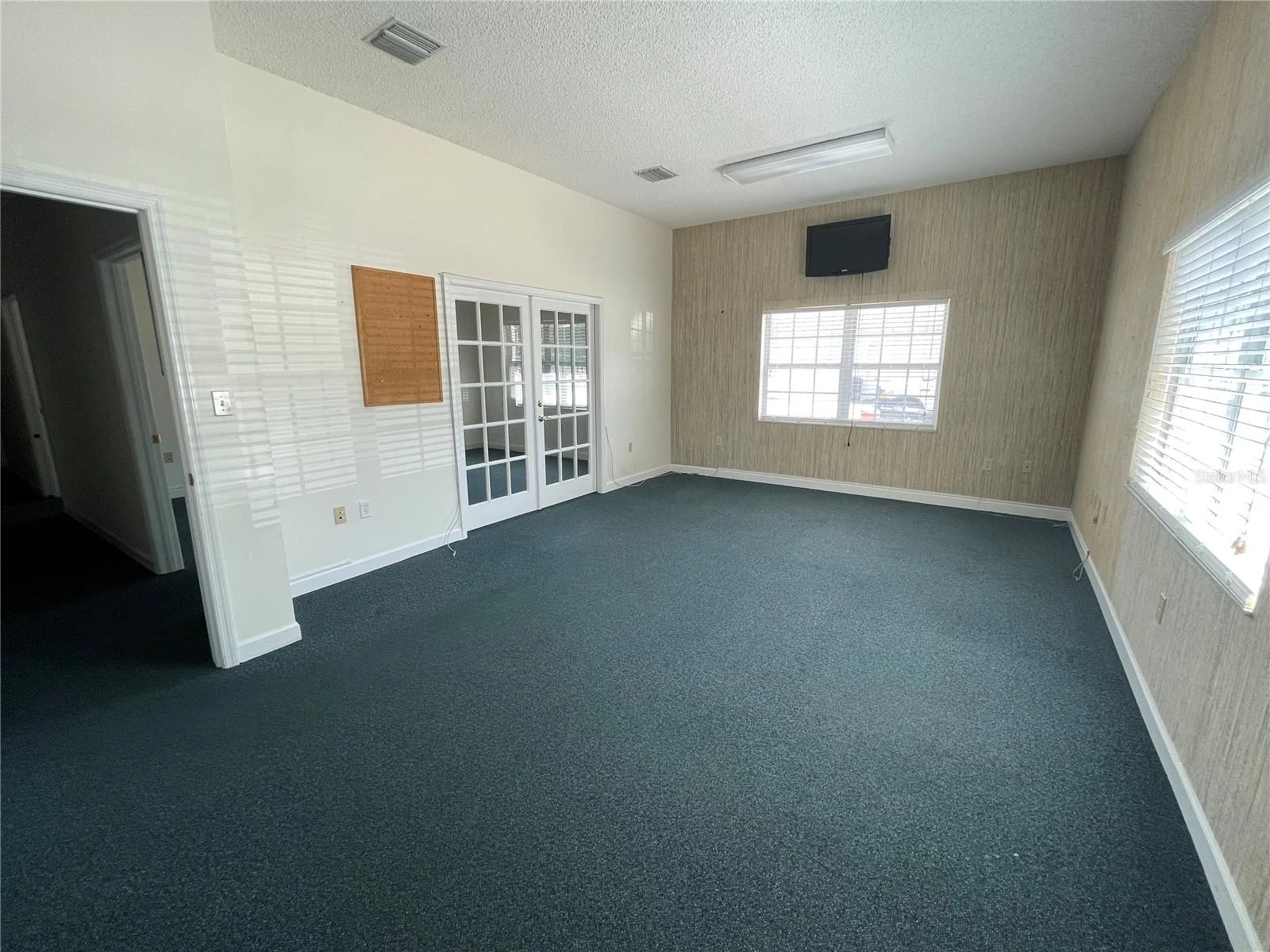 18610 US HIGHWAY 441, MOUNT DORA, FL — photo 16