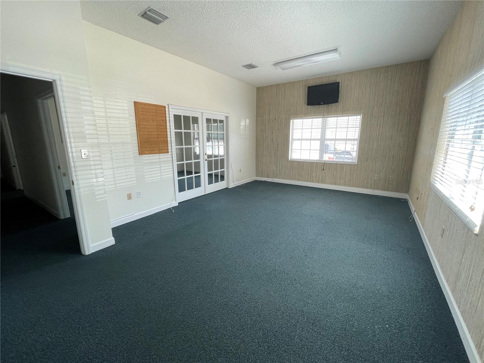 18610 US HIGHWAY 441, MOUNT DORA, FL — photo 15