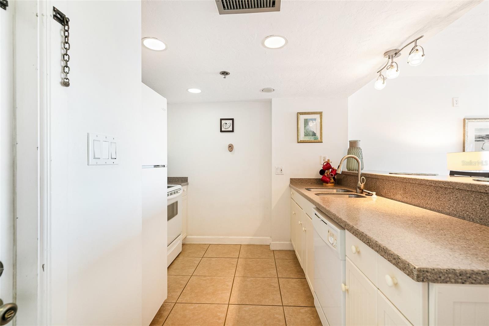 3160 MATECUMBE KEY RD #233, PUNTA GORDA, FL — photo 11