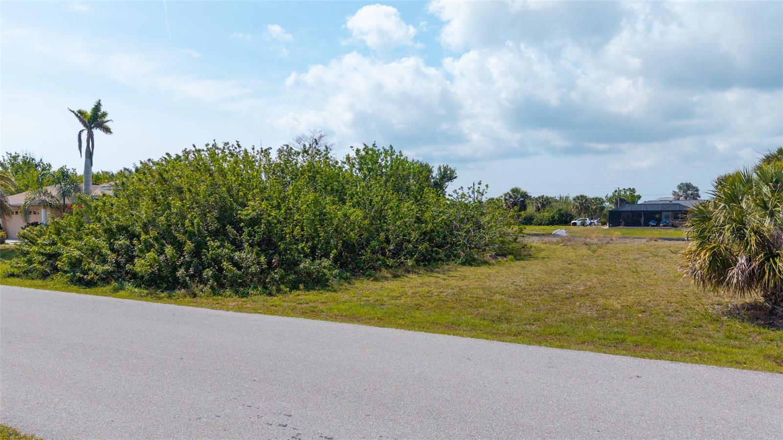 17117 CANARY LN, PORT CHARLOTTE, FL — photo 10