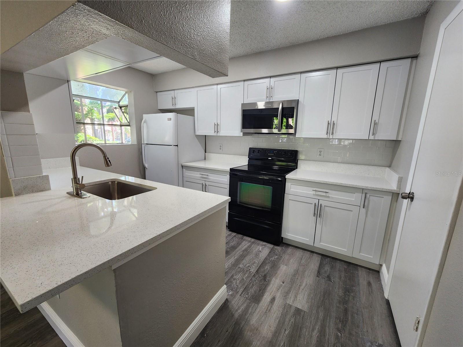 200 AFTON SQ #108, ALTAMONTE SPRINGS, FL — photo 3