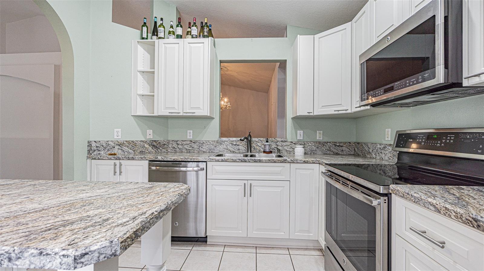 34833 DOUBLE EAGLE CT, ZEPHYRHILLS, FL — photo 8