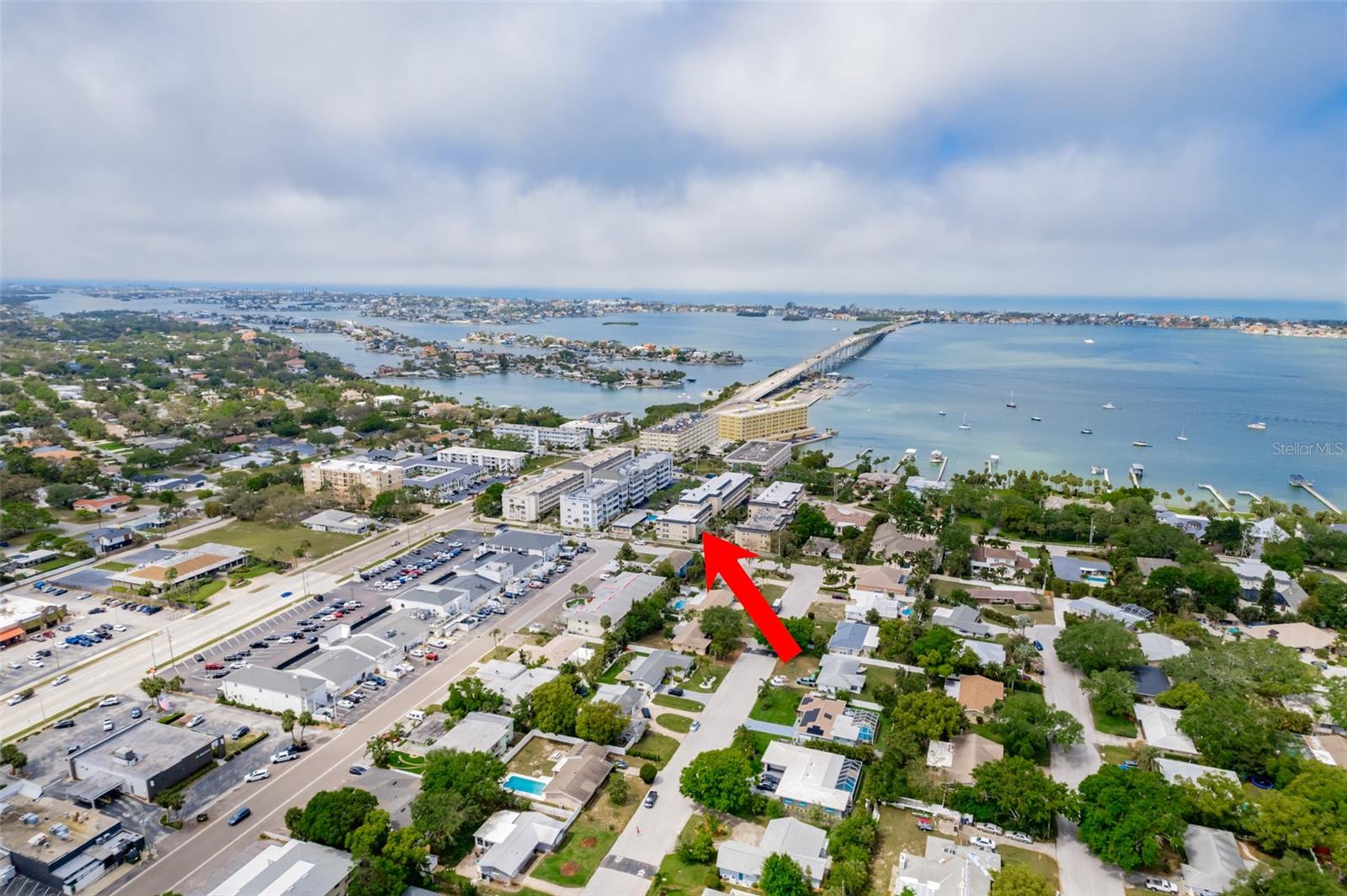 147 BLUFF VIEW DR #206, BELLEAIR BLUFFS, FL