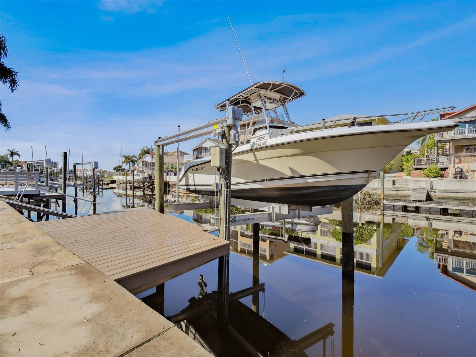 6241 BAYSIDE DR, NEW PORT RICHEY, FL — photo 19