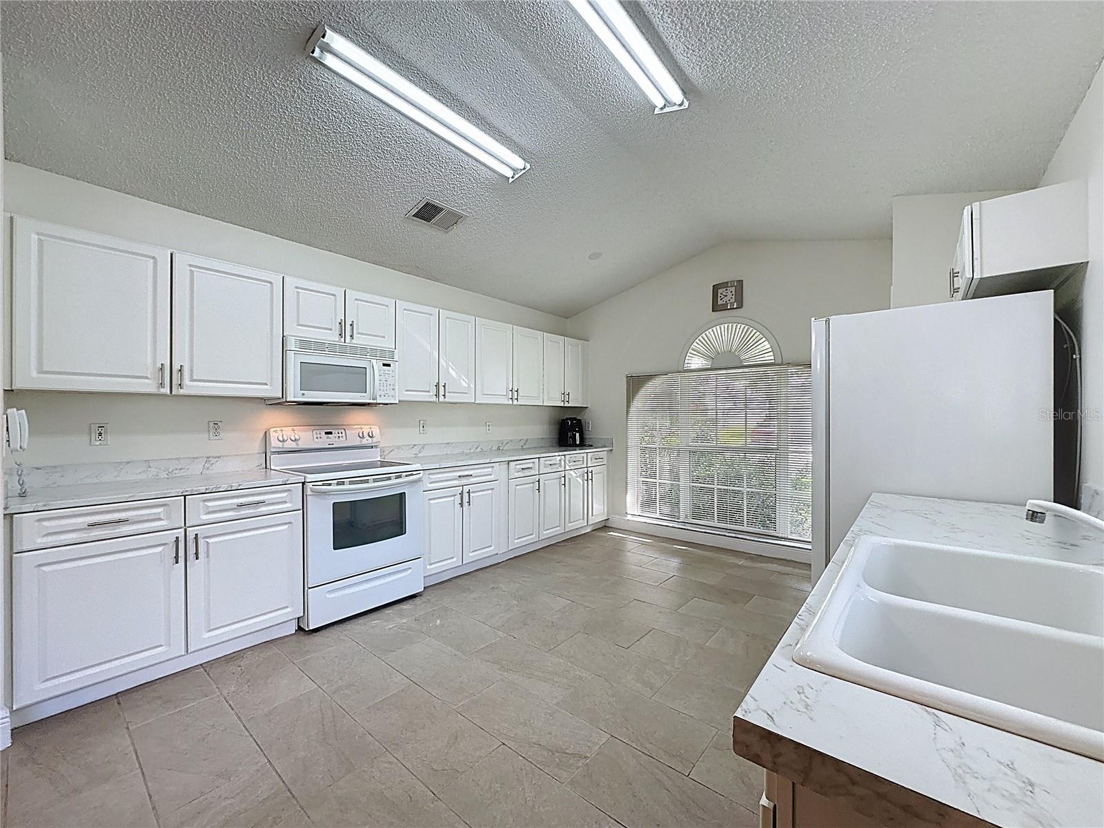 3684 EVERSHOLT ST, CLERMONT, FL — photo 13