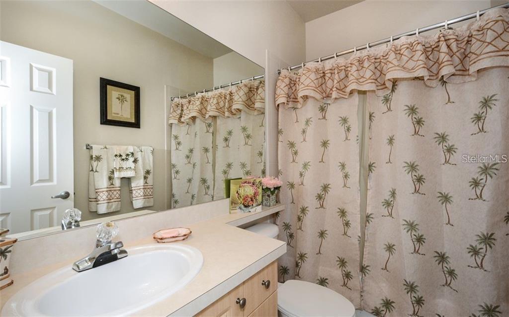 7685 PLANTATION CIR #B, UNIVERSITY PARK, FL — photo 17