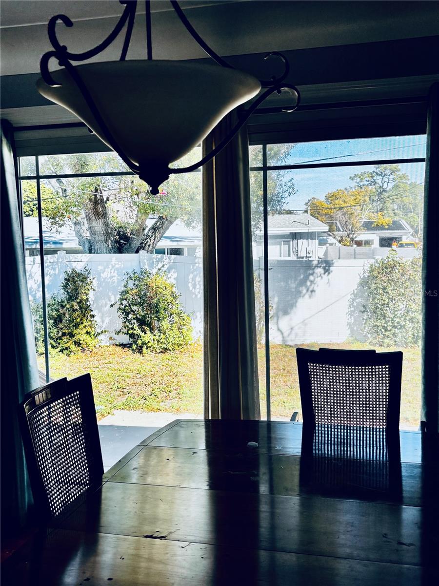 6221 13TH AVE N, ST PETERSBURG, FL — photo 11