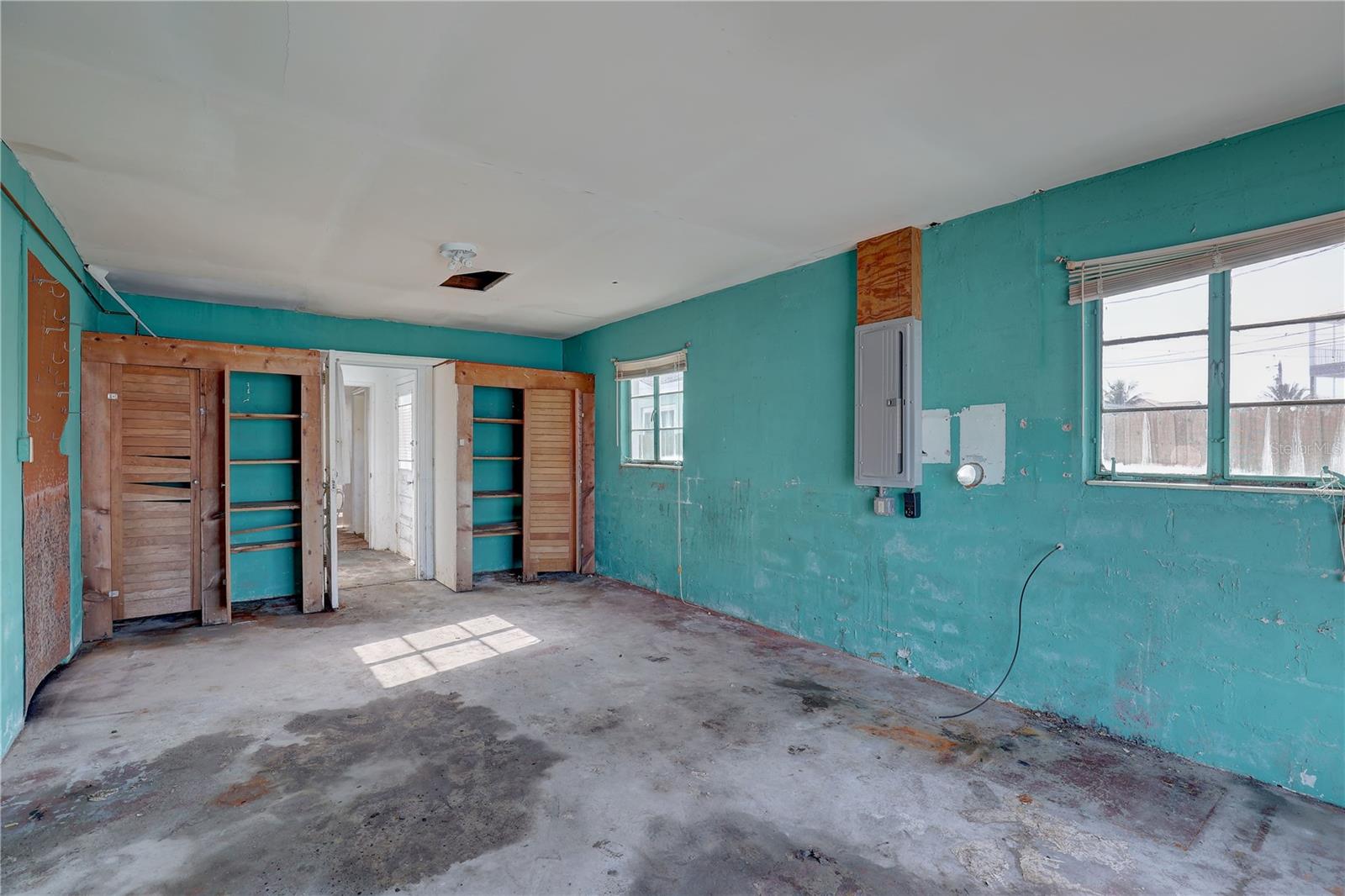 440 S BAYSHORE DR, MADEIRA BEACH, FL — photo 23