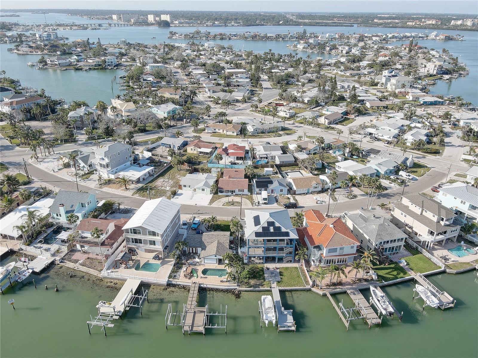 440 S BAYSHORE DR, MADEIRA BEACH, FL — photo 35