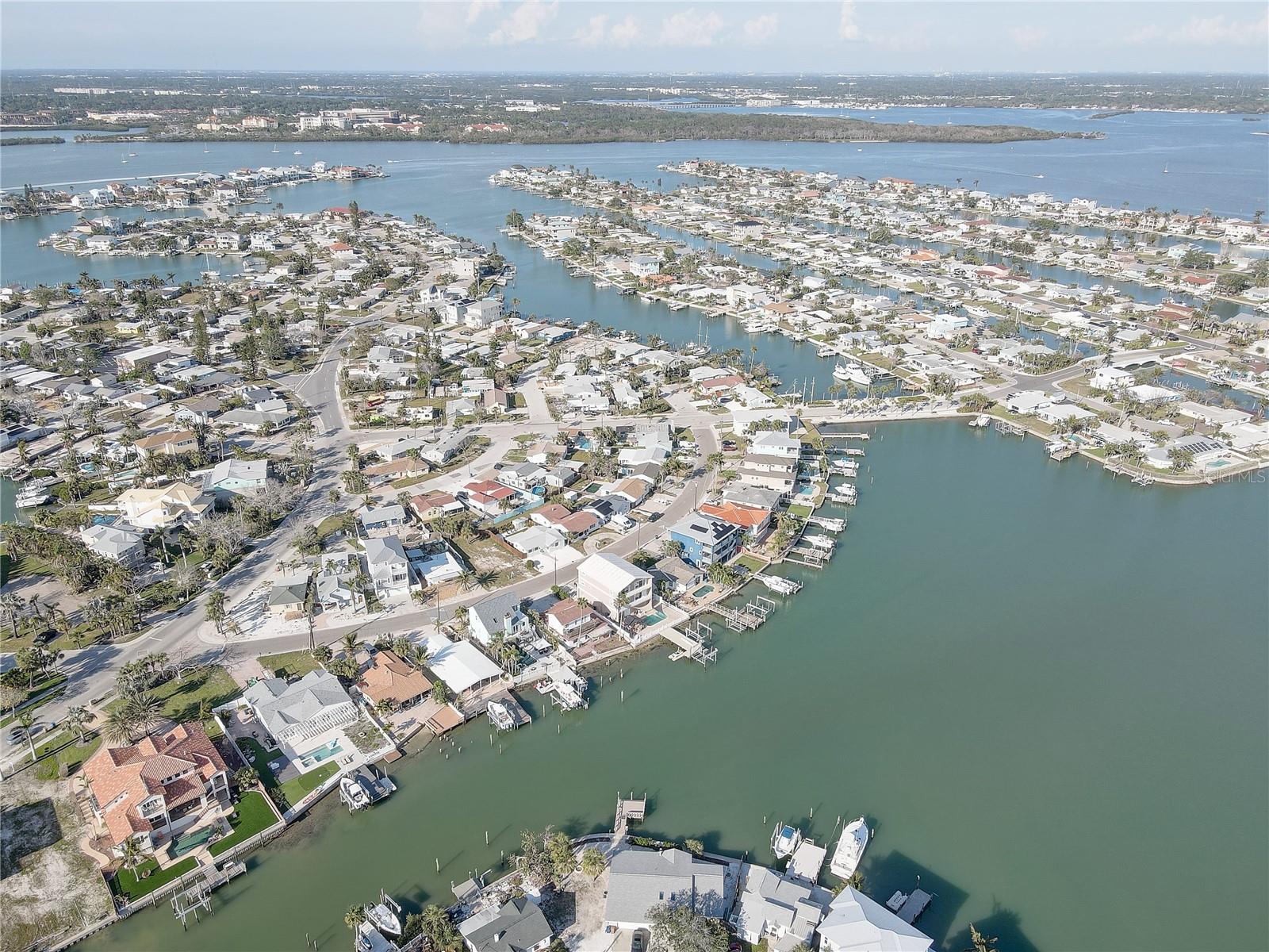 440 S BAYSHORE DR, MADEIRA BEACH, FL — photo 39