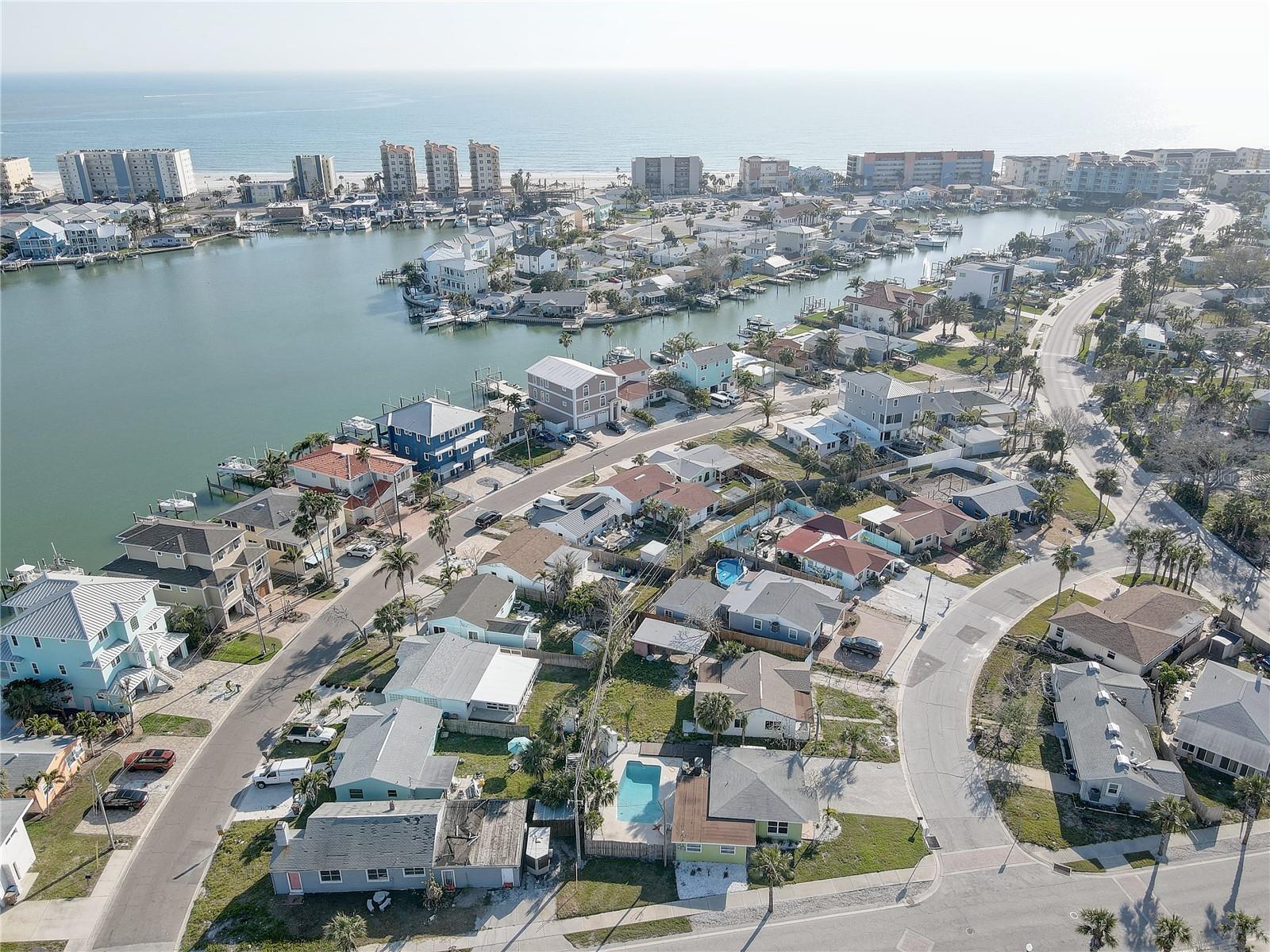 440 S BAYSHORE DR, MADEIRA BEACH, FL — photo 40