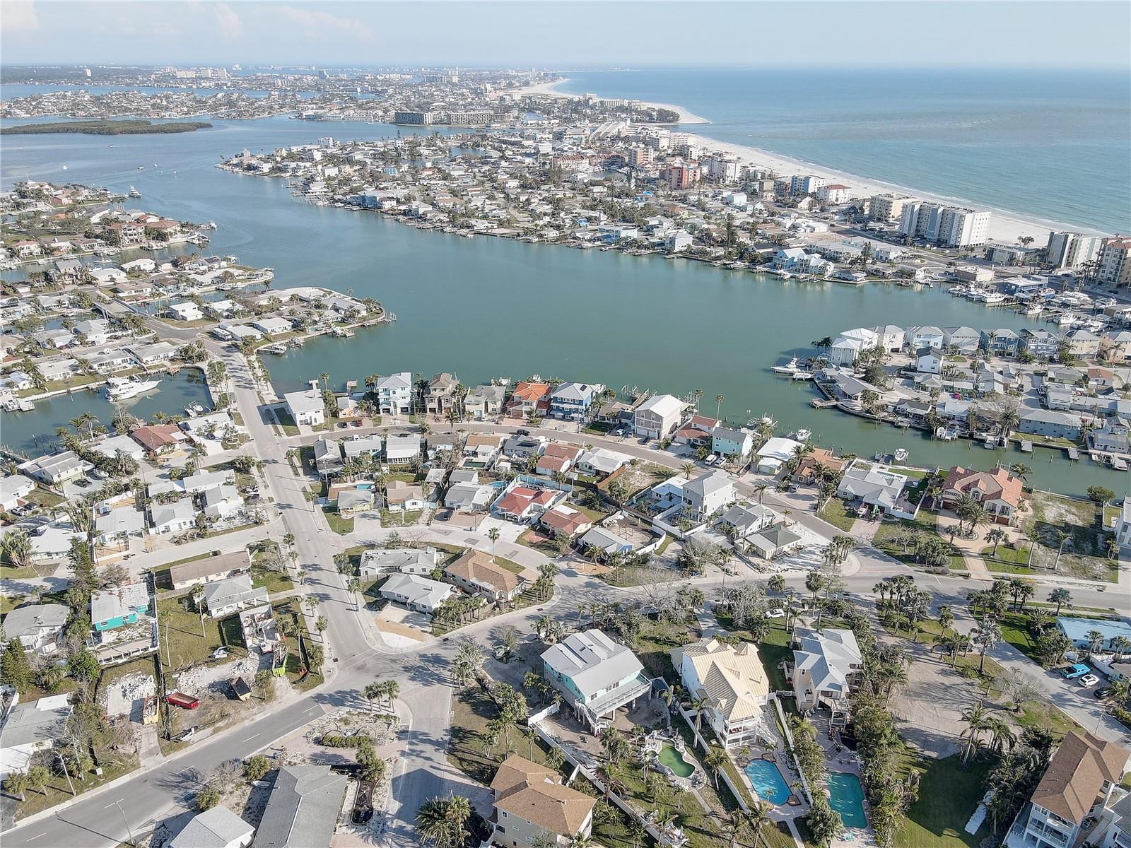 440 S BAYSHORE DR, MADEIRA BEACH, FL — photo 43