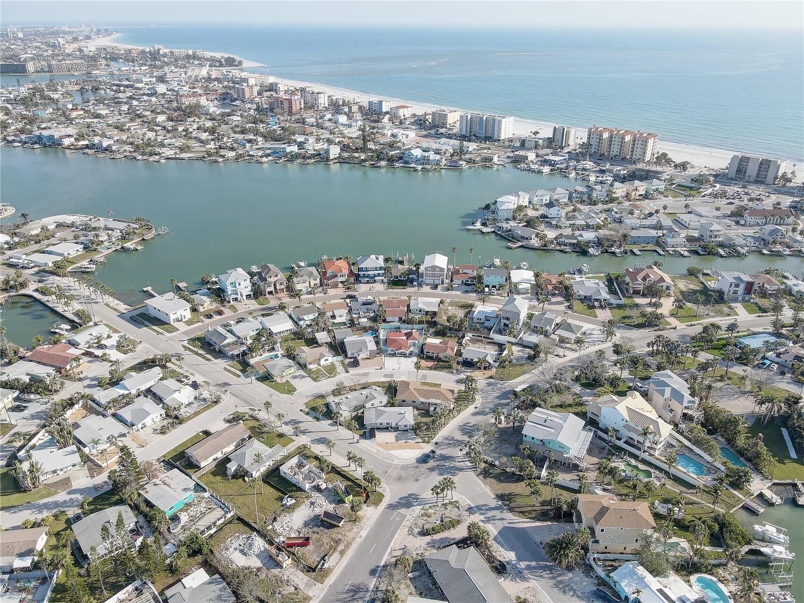 440 S BAYSHORE DR, MADEIRA BEACH, FL — photo 44
