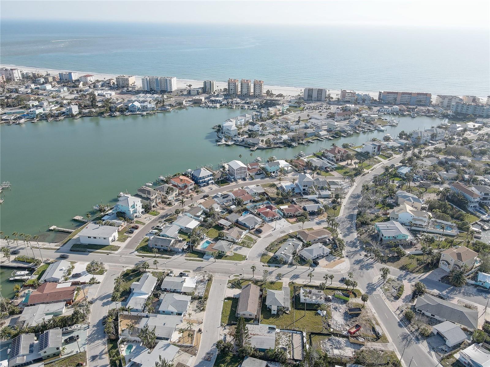 440 S BAYSHORE DR, MADEIRA BEACH, FL — photo 45