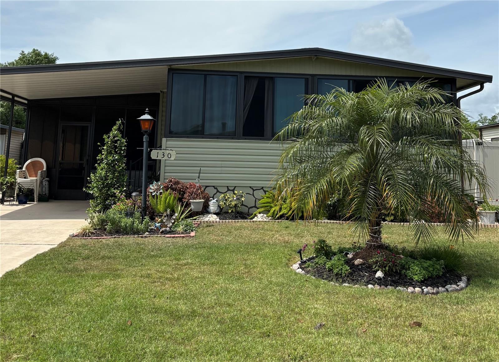 130 OAK TREE DR, DEBARY, FL