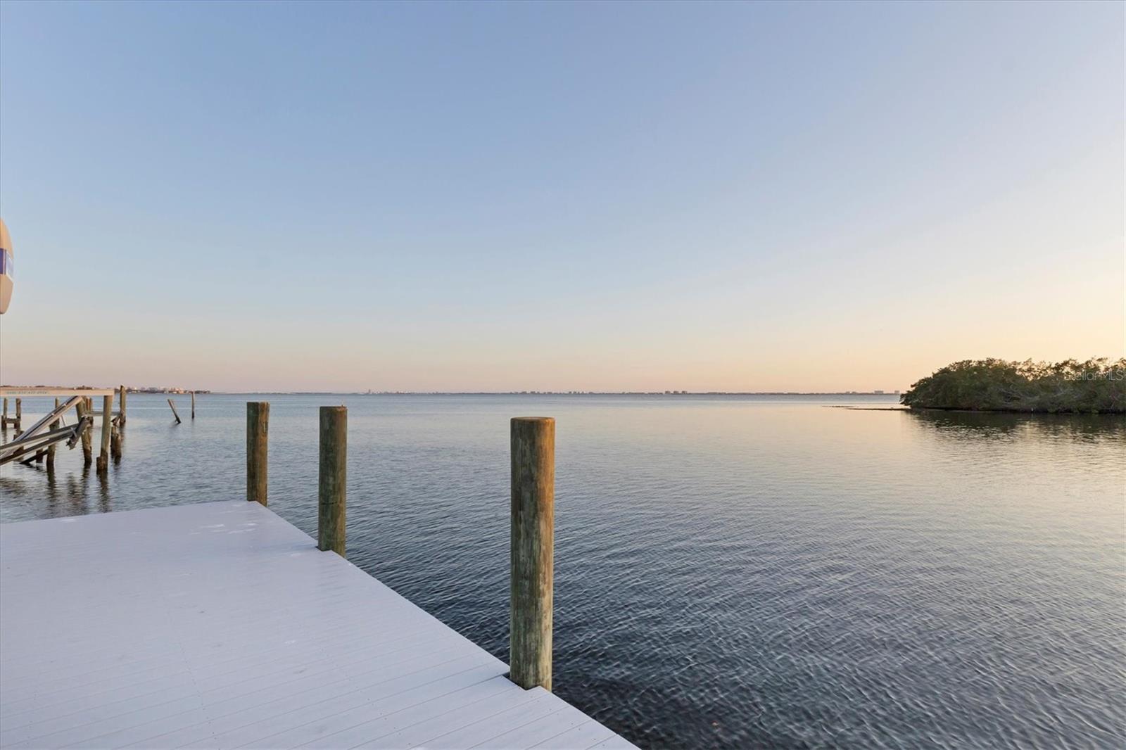 7314 WESTMORELAND DR, SARASOTA, FL — photo 42