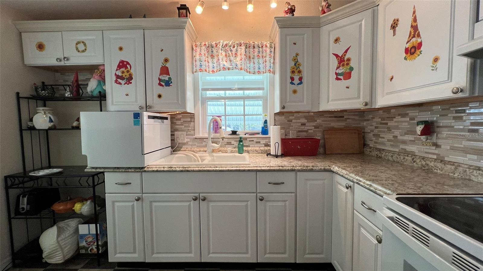 3829 CHAH DR, ZEPHYRHILLS, FL — photo 5