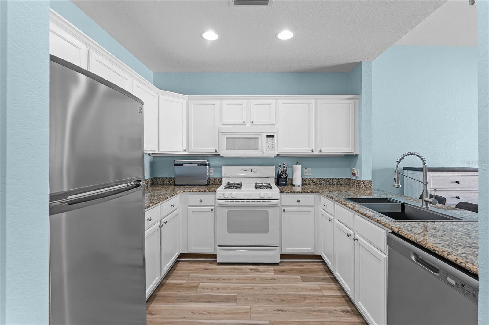 1322 SEVEN EAGLES CT #301, REUNION, FL — photo 3