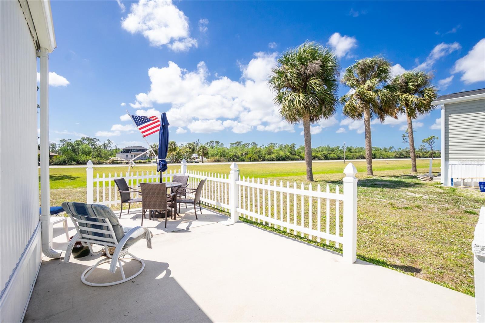 7598 RATAN CIR, PORT CHARLOTTE, FL — photo 24