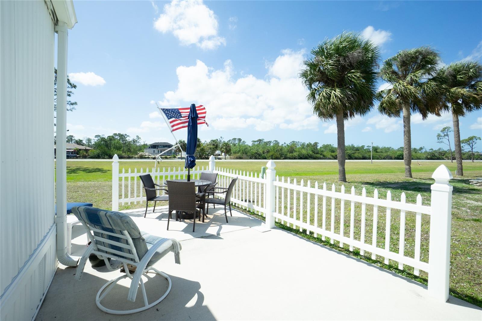 7598 RATAN CIR, PORT CHARLOTTE, FL — photo 26