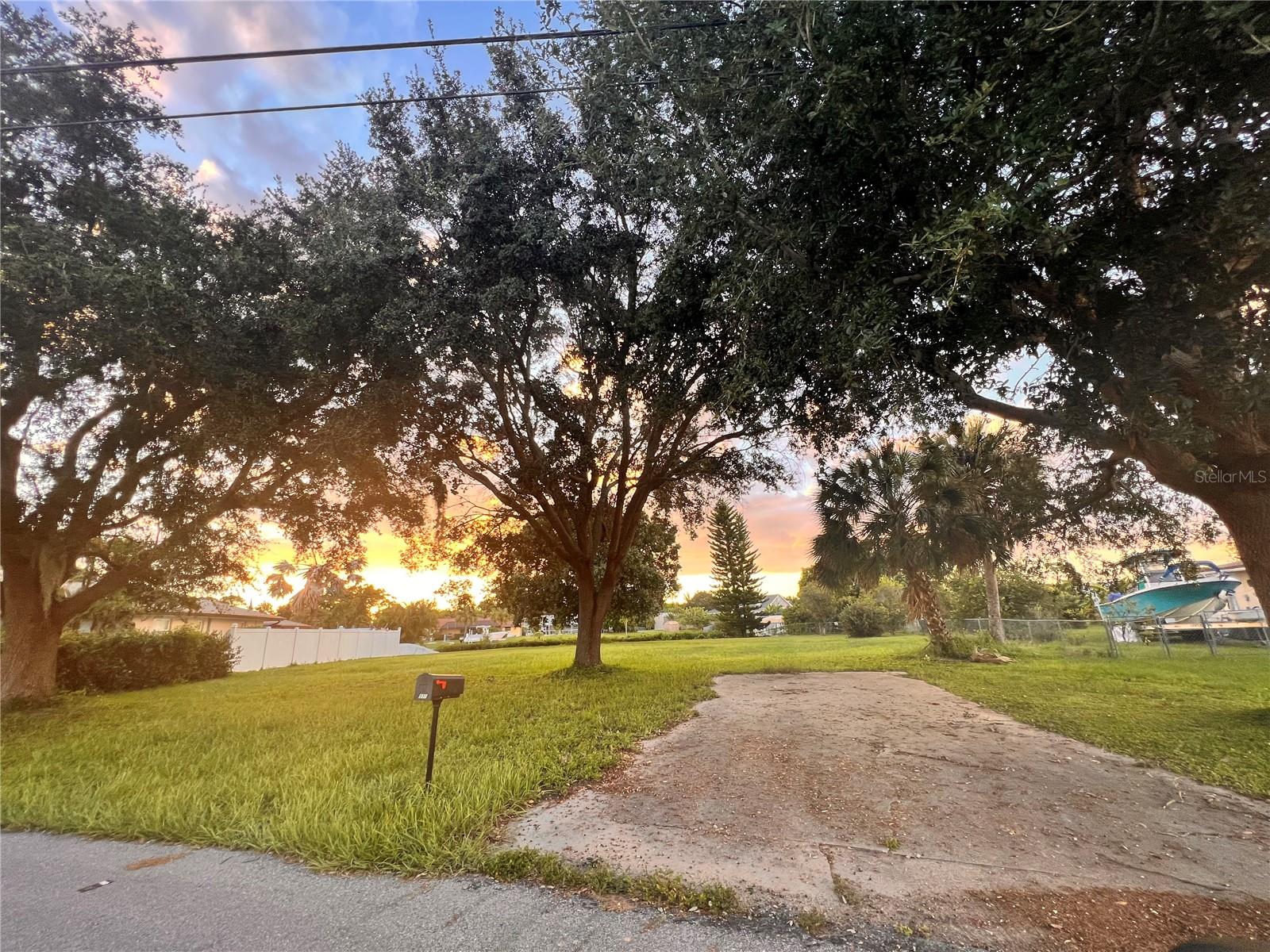 550 E TARPON BLVD NW, PORT CHARLOTTE, FL — photo 5