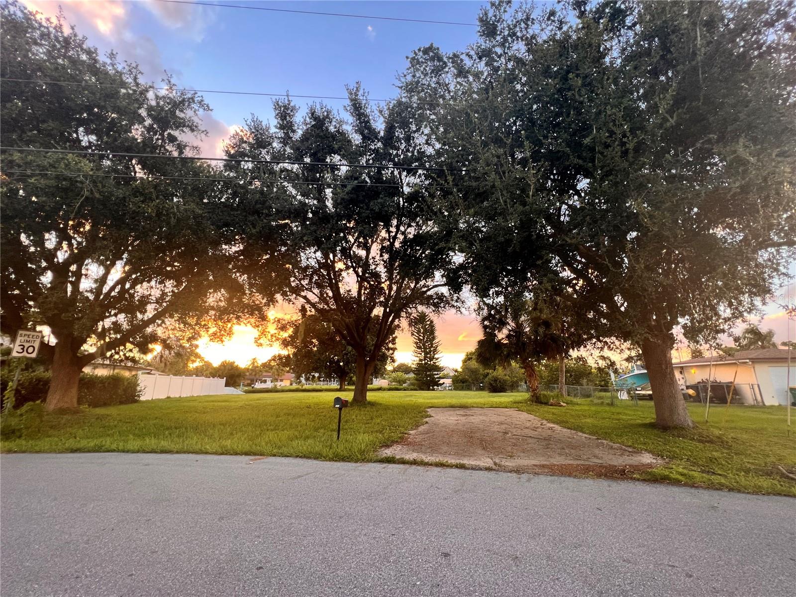 550 E TARPON BLVD NW, PORT CHARLOTTE, FL — photo 6